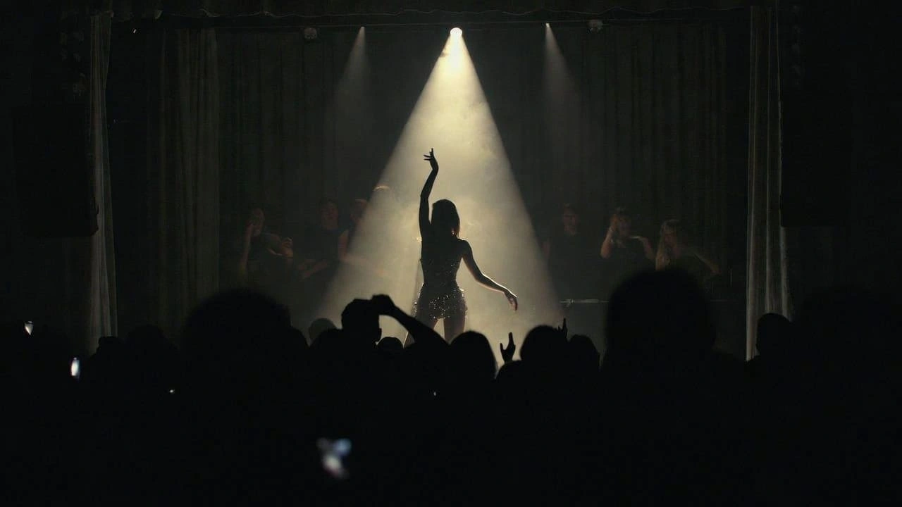  סטריפטיז דרך עיני נשים: למה הן באות ומה הן מרגישות - מאמר על סטריפטיז